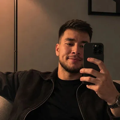 Актер, 23 жас