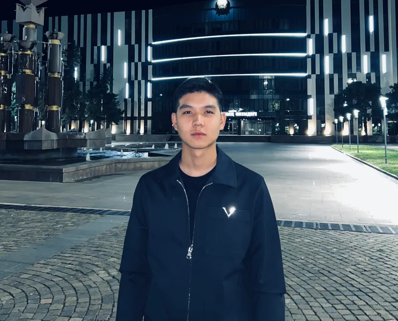 Актёр, 19 лет