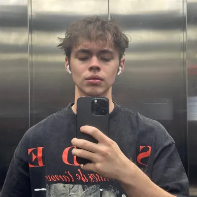 Актёр, 19 лет