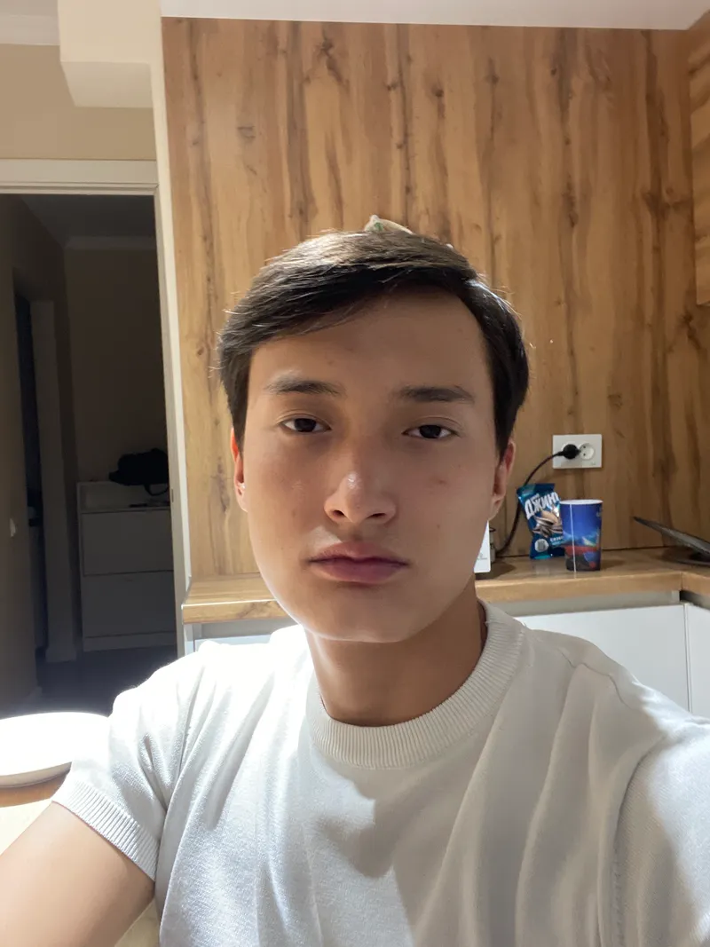 Актер, 20 жас, Алматы
