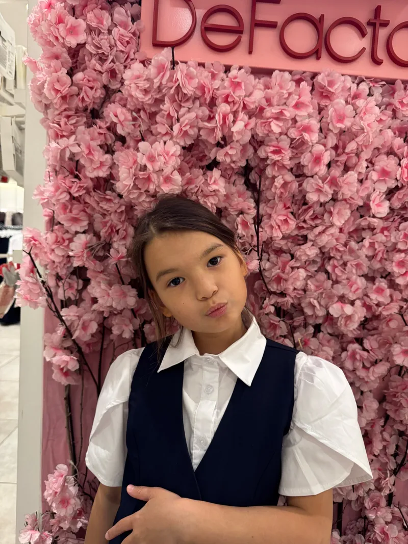 Актриса, 9 лет
