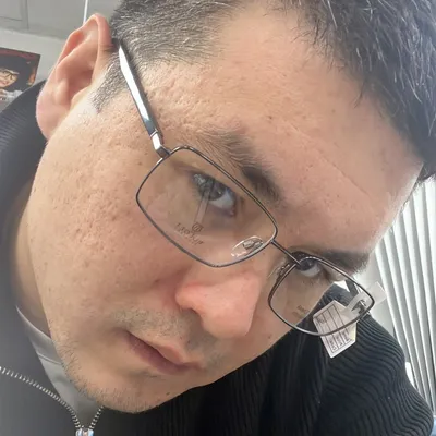 Актёр, 33 года