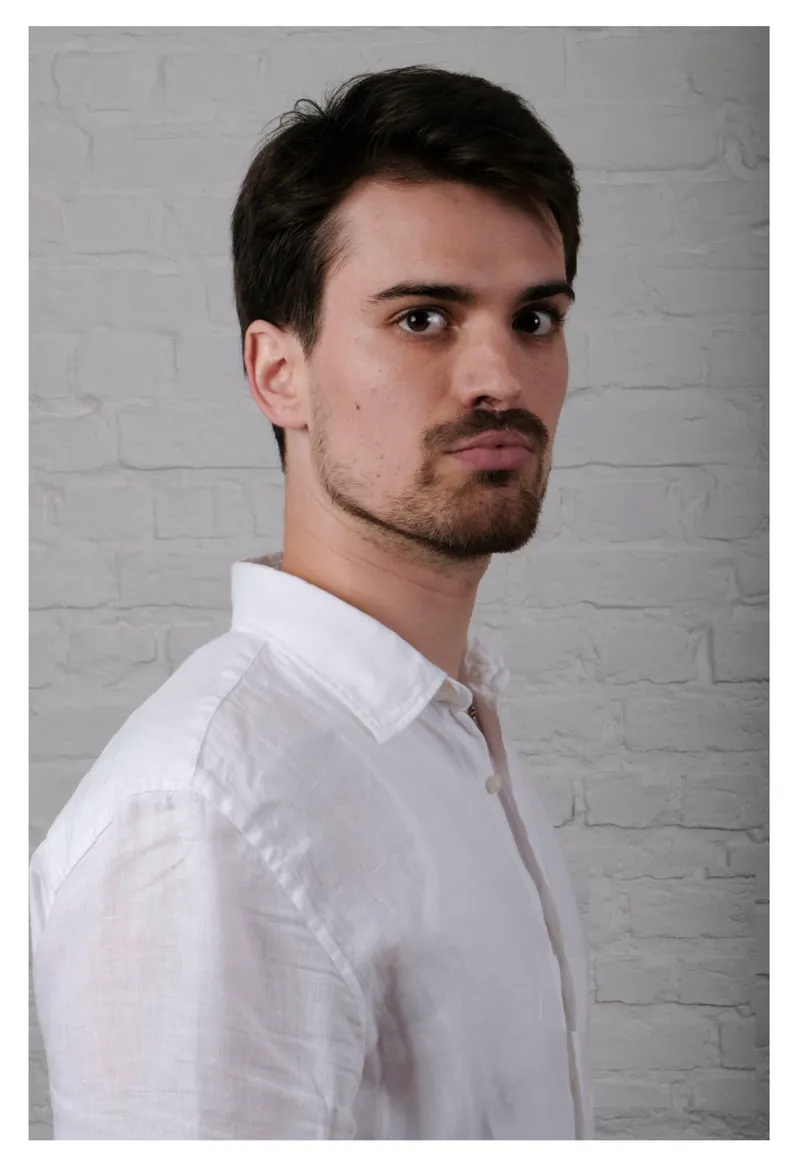 Актер, 28 жас