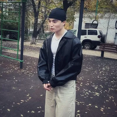 Актёр, 20 лет