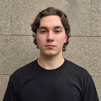 Актер, 19 жас